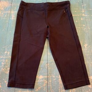 Danskin Now Capri Leggings